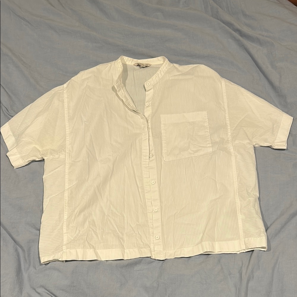 GAP White Casual Button Down Shirt for Effortless Style